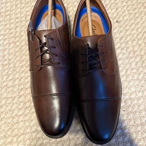 Clarks Men's Dark Brown Leather Oxfords